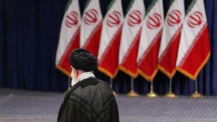 Manifestations en Iran : les menaces de Donald Trump "sont dans toutes les conversations",