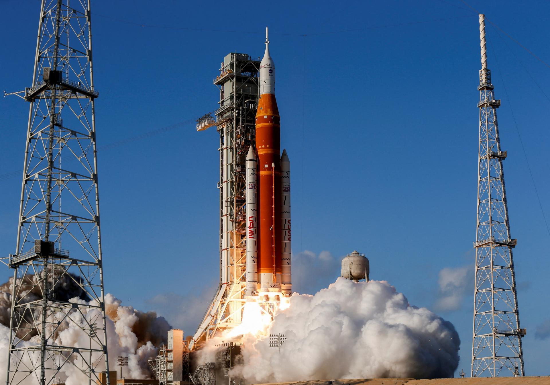 Astronauti na misii Artemis 2 vyrie&scaron;ili poruchu toalety v kapsule Orion

Astronautom na misii