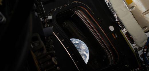 Artemis 2: Astronauten sind auf halber Strecke zum Mond

Das &raquo;Orion&laquo; Raumschiff der vier