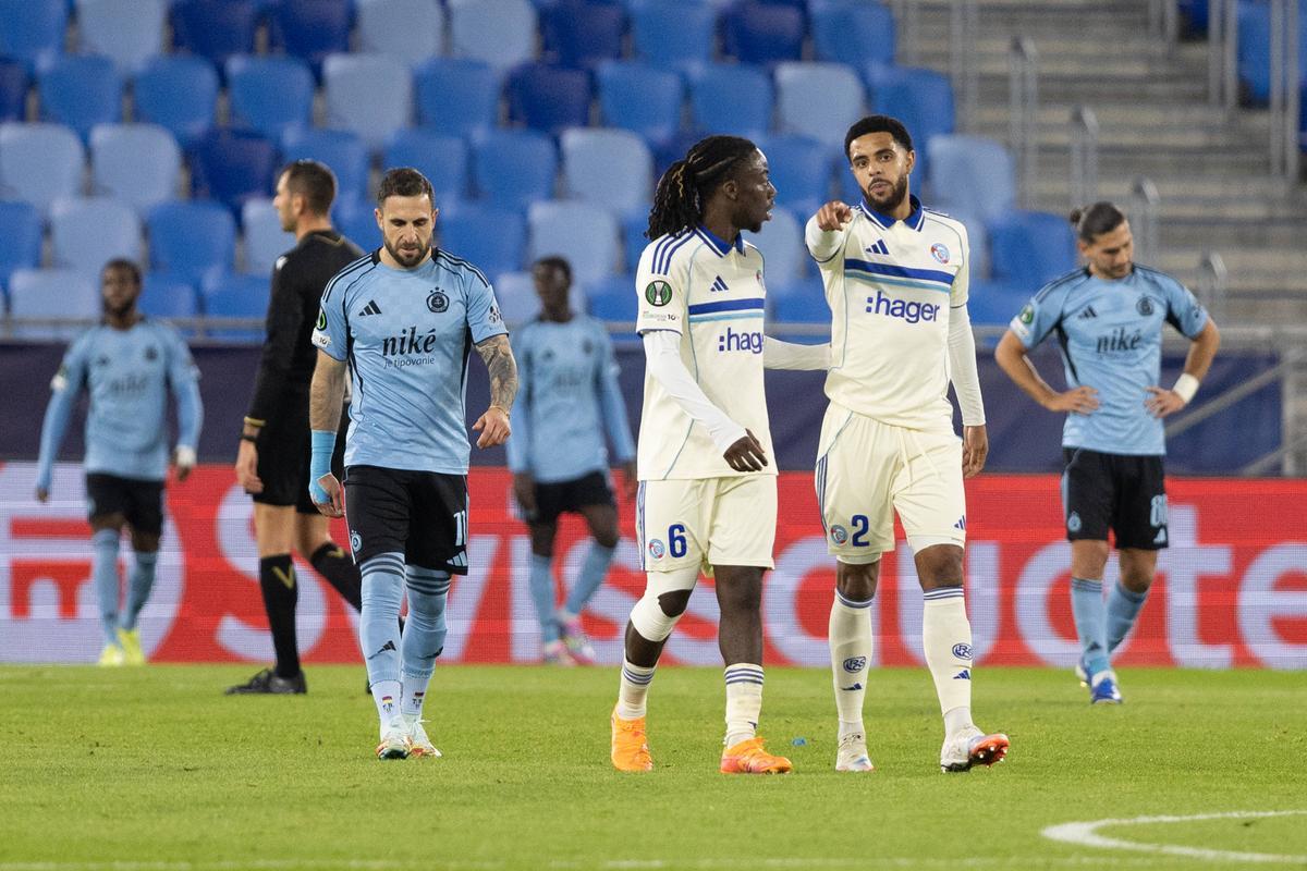 Tak&uacute; spolupr&aacute;cu im bol čert dlžn&yacute;. Sestersk&yacute; klub Chelsea dostal