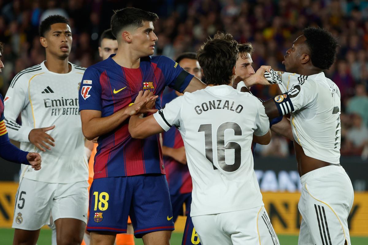 Barcelona mala posledn&yacute;ch 20 rokov ovplyvňovať rozhodcov. Real ofici&aacute;lne žiada o